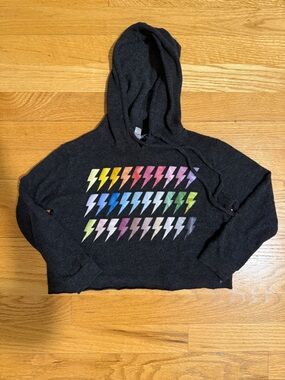 Rock Candy Gray Cropped Pullover with Lightning Bolts from Denny’s Sz 4/5